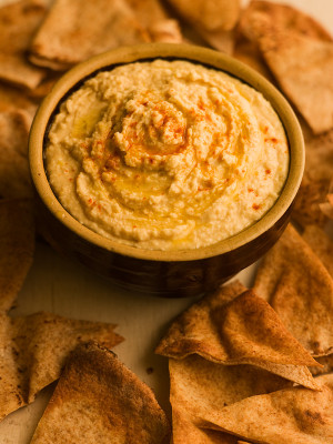 Chips And Hummus